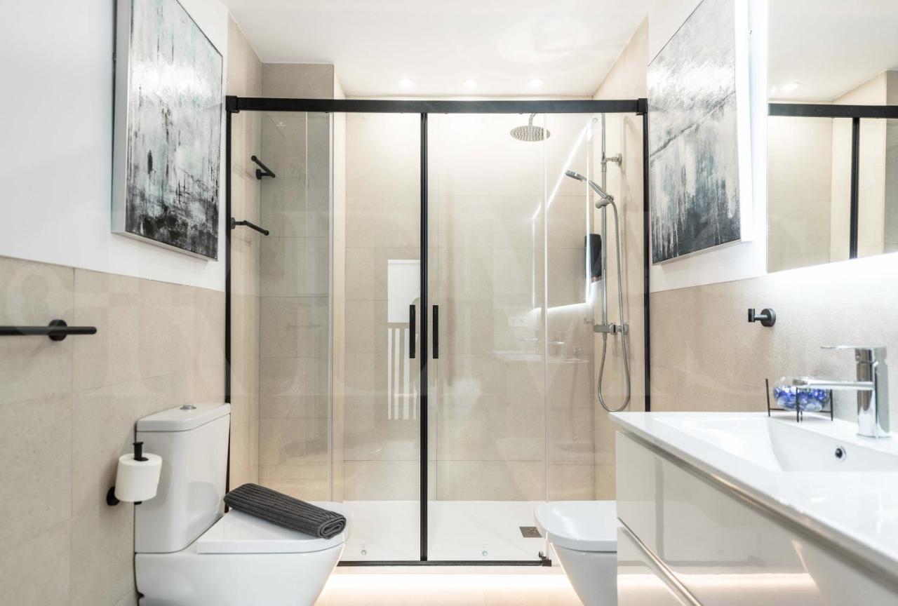Contemporary Luxe Duplex In The Heart Of By Rems Apartamento Málaga
