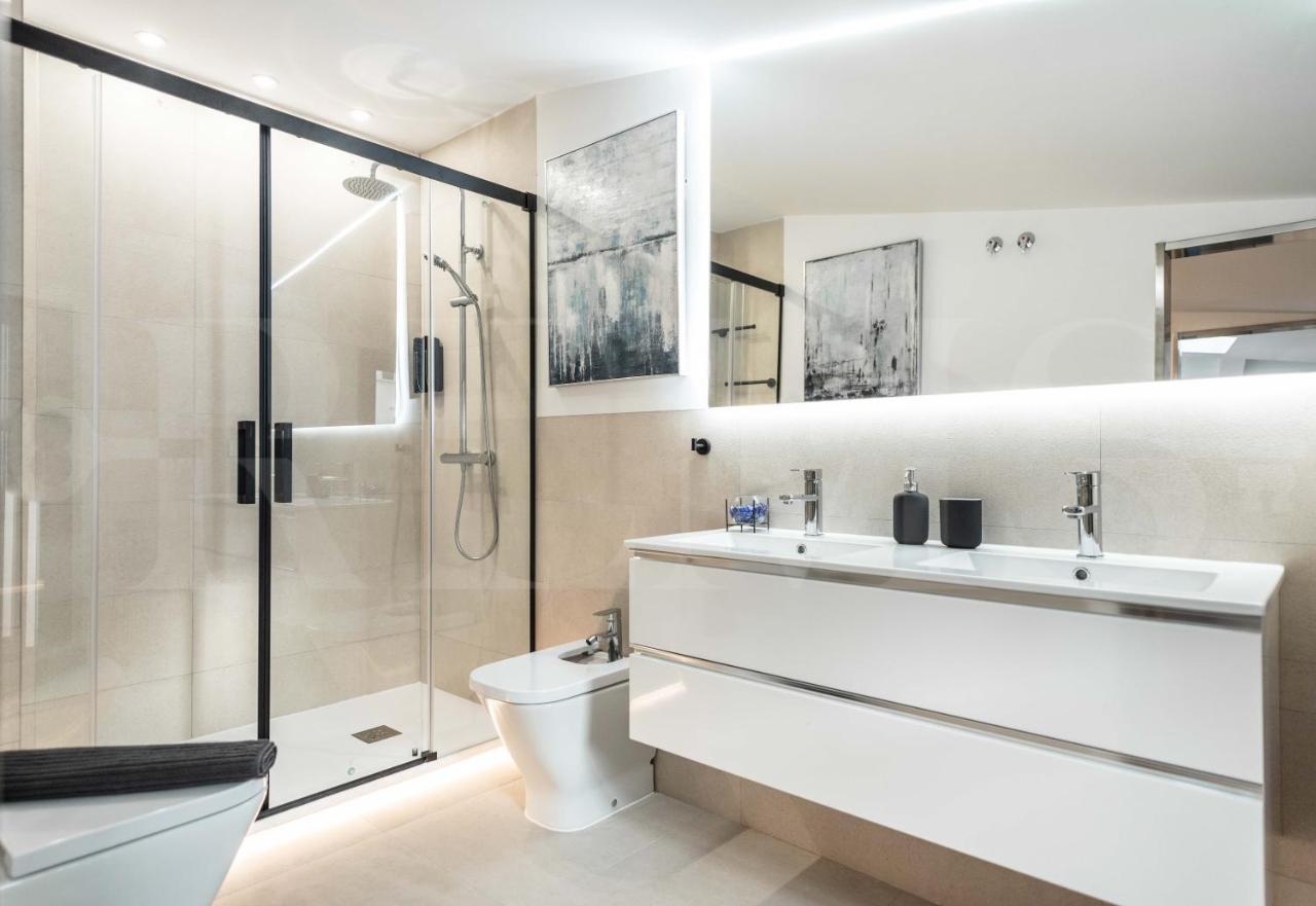 Contemporary Luxe Duplex In The Heart Of By Rems Apartamento