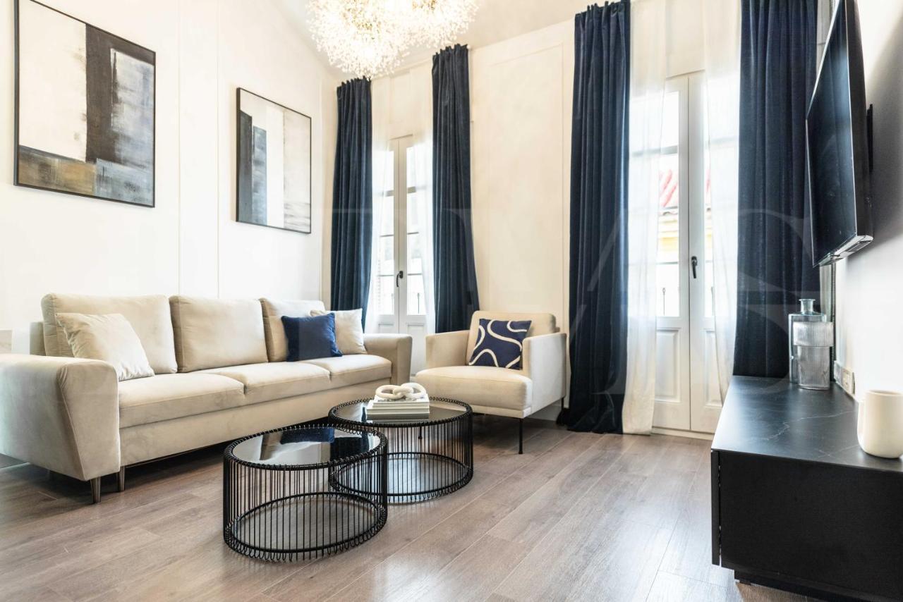 Contemporary Luxe Duplex In The Heart Of By Rems Apartamento Málaga