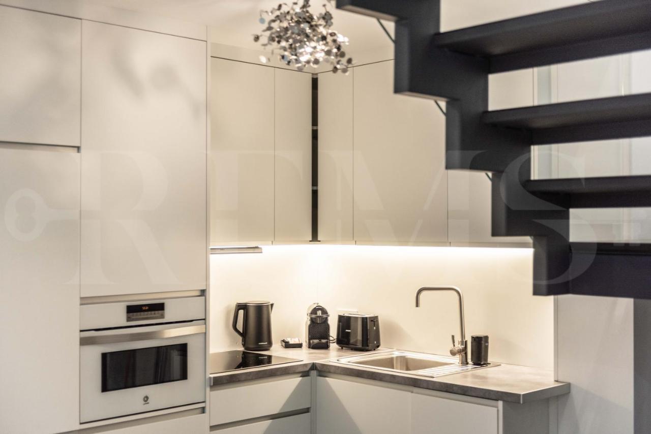 Contemporary Luxe Duplex In The Heart Of By Rems Málaga